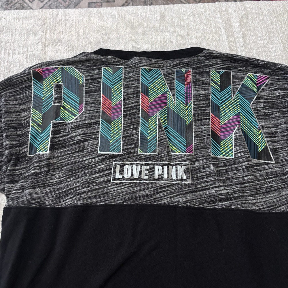 Victoria Secret Women's Medium Long Sleeve LOVE PINK Sweatshirt Gray Black